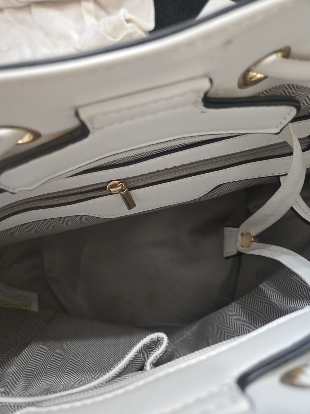 The Bucket White Drawstring Bucket Bag - Fashionable Women's Crossbody W/ Wallet - Picture 13 of 14